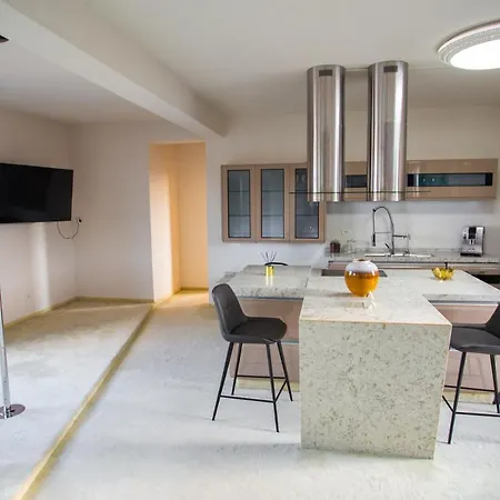 Thome Vlaicu Penthouse Apartament
